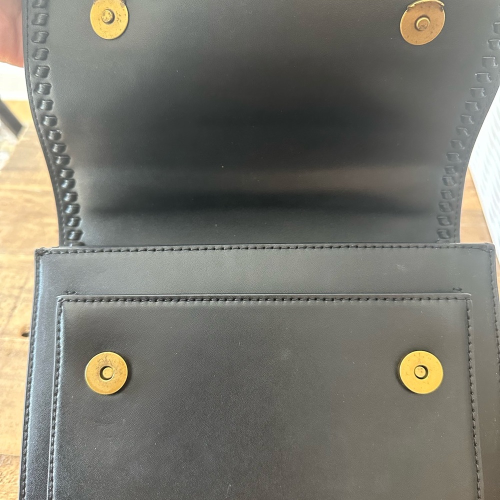 Michael Kors Black and Gold Crossbody Bag with Chain Detailing - Picture 5 of 6